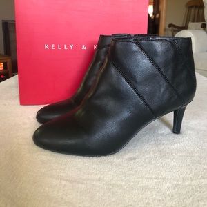 Kelly & Katie “Adeelah” Shooties in black.  Perfect condition. Size 7.5